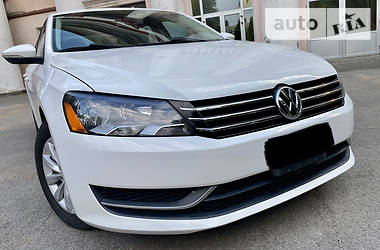 Volkswagen Passat 2.5 CLIMAT 2012