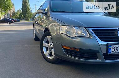 Volkswagen Passat  2005