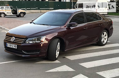 Volkswagen Passat SE  2011