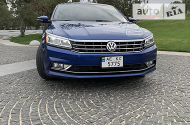 Volkswagen Passat SE 2016