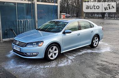 Volkswagen Passat SE 2012