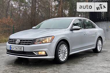 Volkswagen Passat SE 2015