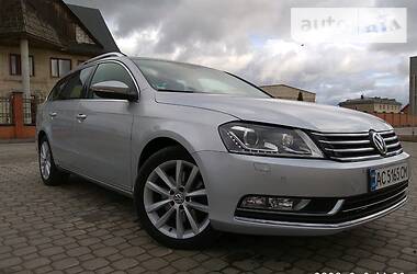 Volkswagen Passat HIGHLINE  2013