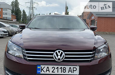 Volkswagen Passat SE  2013