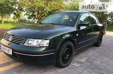 Volkswagen Passat  1998