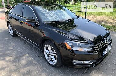 Volkswagen Passat SE 2012