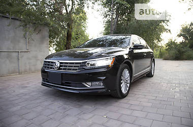 Volkswagen Passat SE  2016