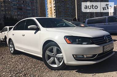 Volkswagen Passat SE 2012