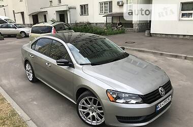 Volkswagen Passat S 2012