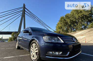 Volkswagen Passat BlueMotion  2012