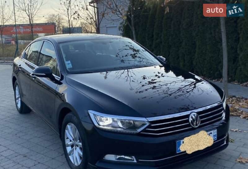 Volkswagen Passat 2015 року в Івано-Франківську