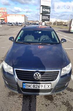 Volkswagen Passat  2005