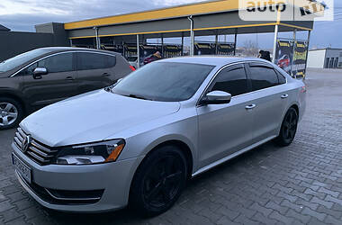 Volkswagen Passat SE 2012