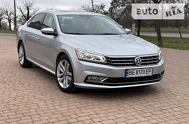 Volkswagen Passat SE  PREMIUM  2017