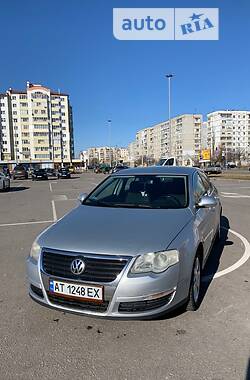 Volkswagen Passat  2005