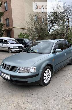 Volkswagen Passat  1998