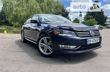 Volkswagen Passat SEL 2012