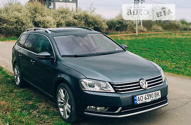 Volkswagen Passat HIGHLINE PANO 2011