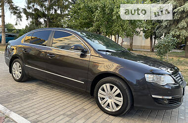 Volkswagen Passat Highline 125KW 2006