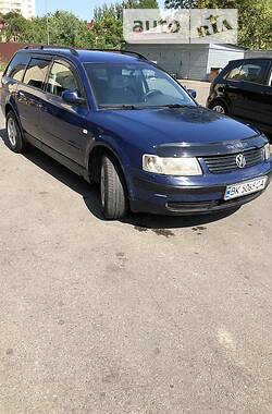 Volkswagen Passat     1999