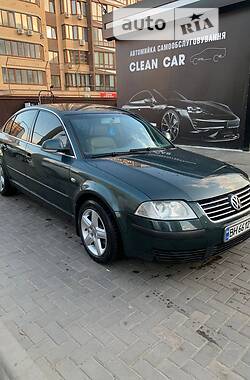 Volkswagen Passat  2004