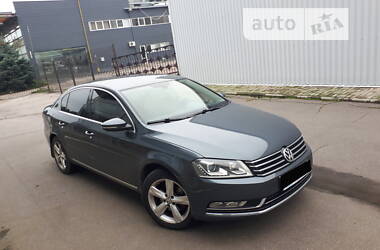 Volkswagen Passat Highline 2012