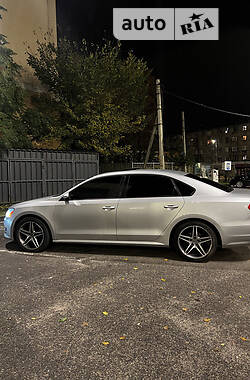 Volkswagen Passat  2012