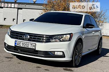 Volkswagen Passat SE 2018