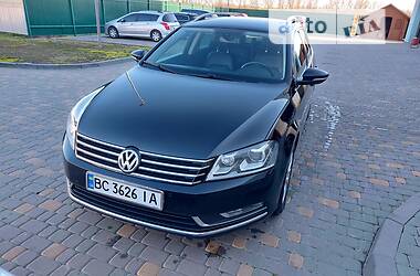 Volkswagen Passat HIGHLINE TDI 103kwt 2012