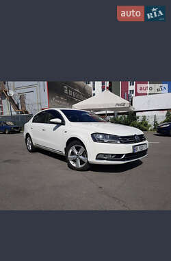 Volkswagen Passat  2012