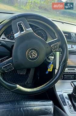 Volkswagen Passat 2010