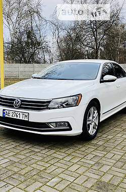 Volkswagen Passat  2016