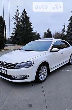 Volkswagen Passat SEL 2011