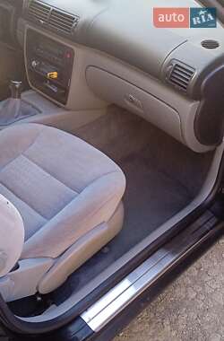 Volkswagen Passat  2001