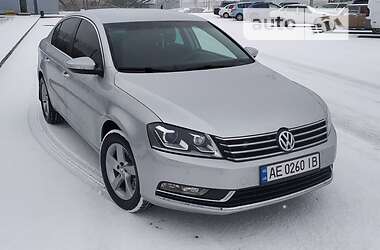 Volkswagen Passat  2011