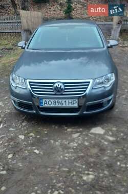 Volkswagen Passat  2005