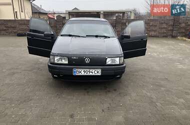 Volkswagen Passat  1991