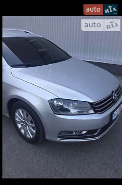 Volkswagen Passat  2011