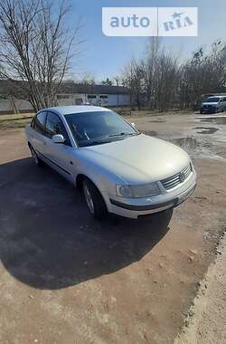 Volkswagen Passat  1998