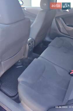 Volkswagen Passat  2010