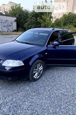 Volkswagen Passat  2001