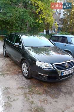 Volkswagen Passat  2005