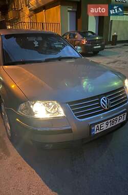 Volkswagen Passat  2003