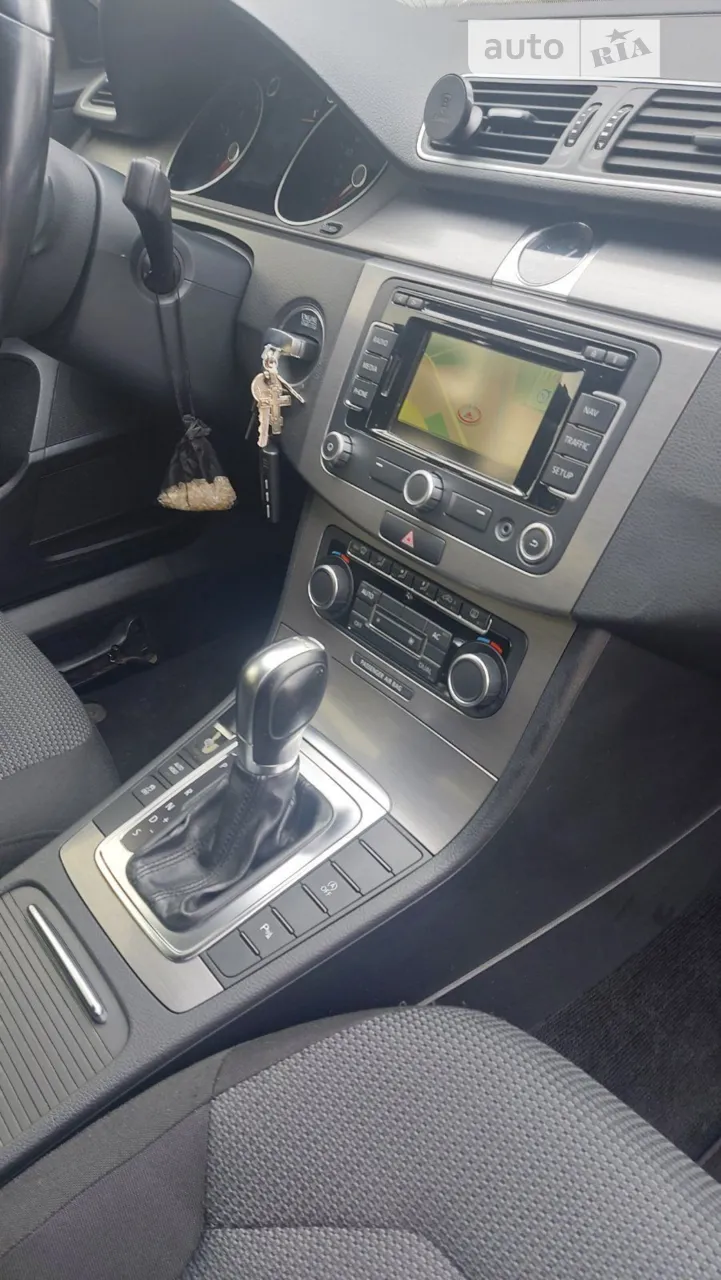 2011 Volkswagen Passat - мініатюра 4