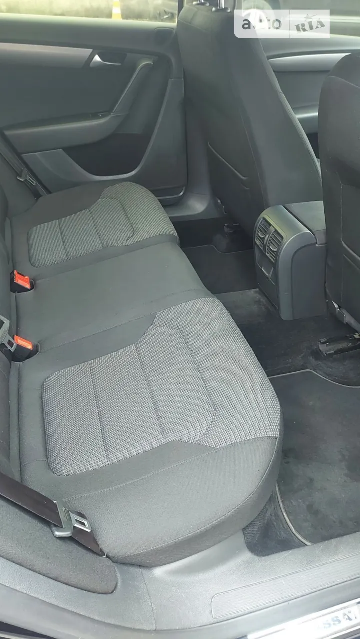 2011 Volkswagen Passat - мініатюра 2