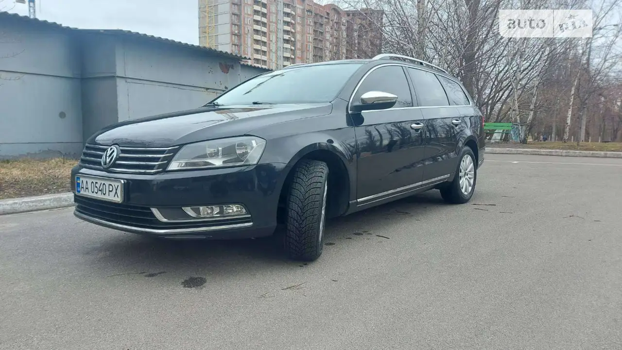 2011 Volkswagen Passat - мініатюра 3