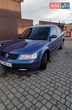 Volkswagen Passat  1998