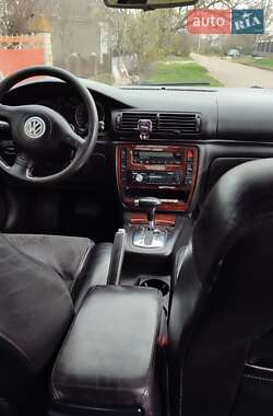 Volkswagen Passat  2003