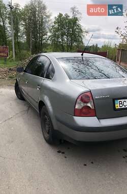 Volkswagen Passat  2001