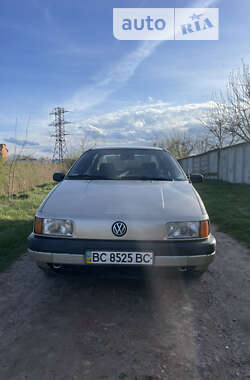 Volkswagen Passat  1990